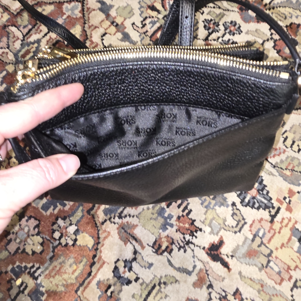 Michael Kors Kelly Double Zip Black Leather Crossbody - Picture 5 of 6